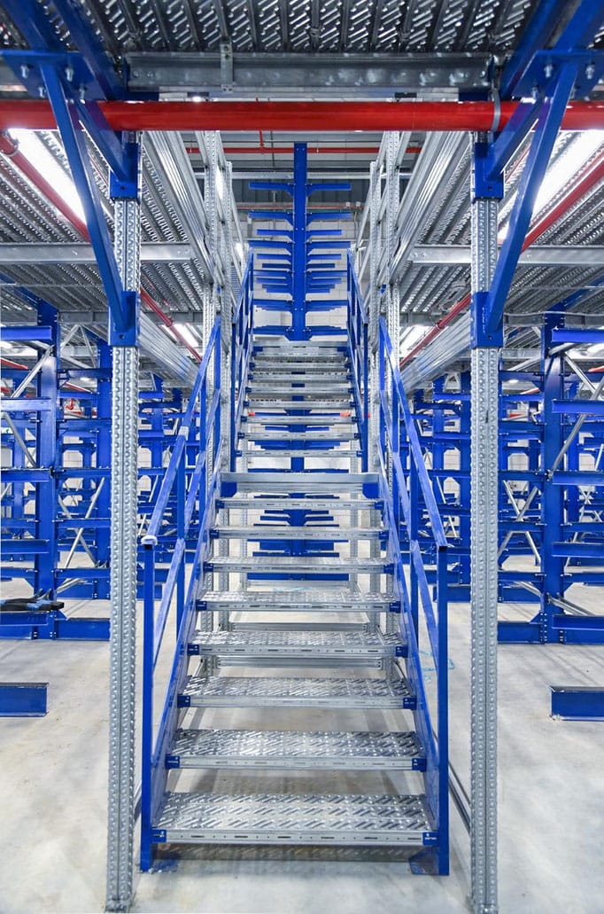 Kragarmregale-als-Geschossanlage-2