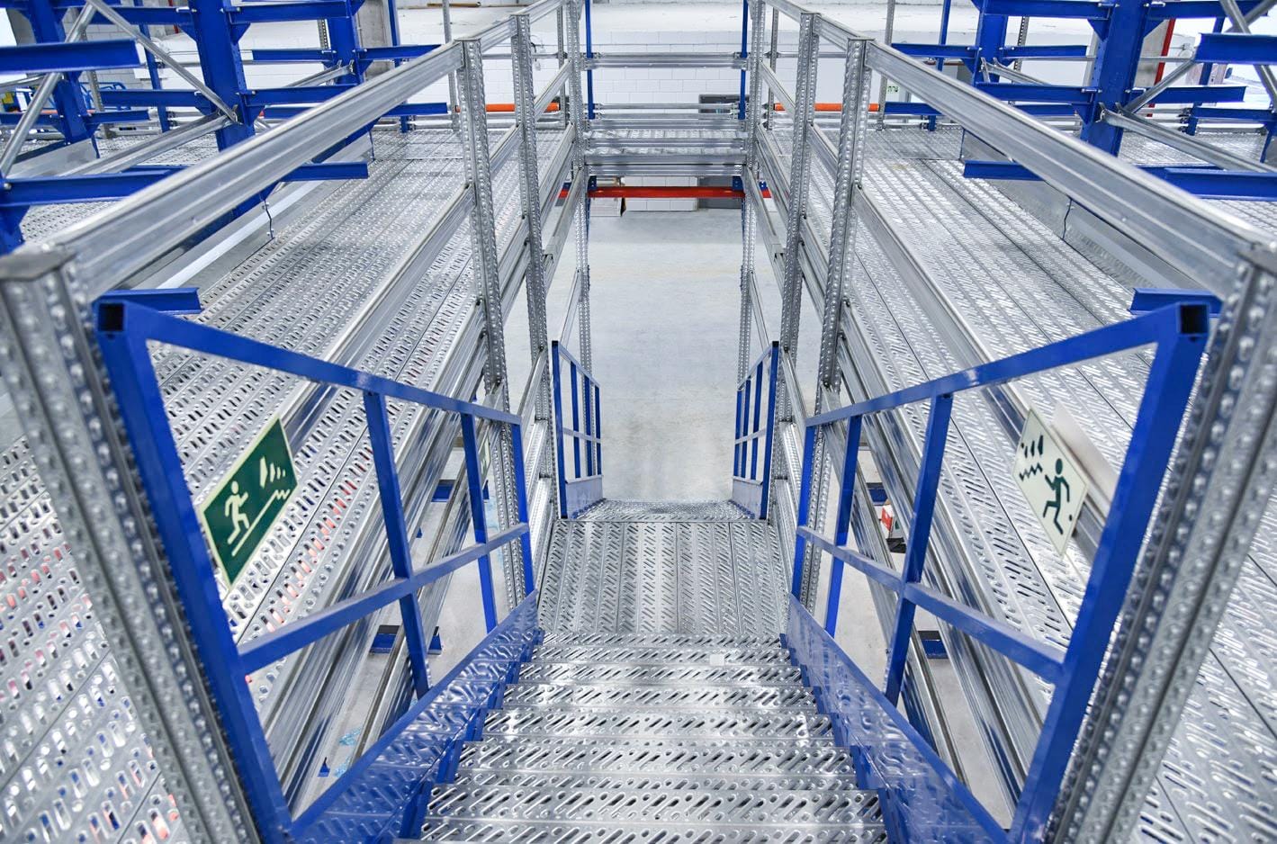 Kragarmregale-als-Geschossanlage